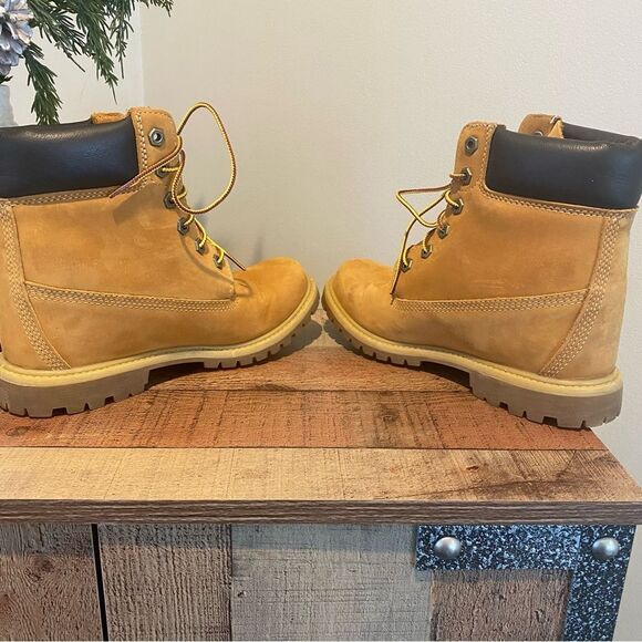 Timberland Premium Boots - Picture 7 of 9